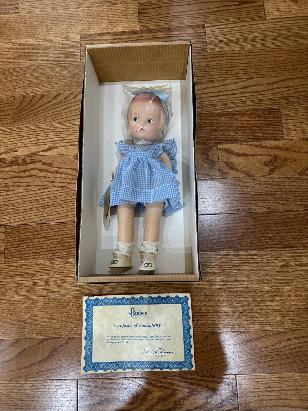 Vintage effanbee patsy coa nrfb . Excellent unused condition